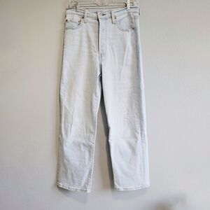 Levi's Ribcage Straight Ankle Light Wash Size 28